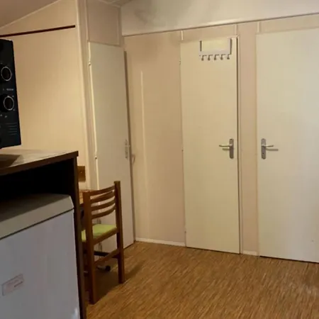 Mobil Avec Terrasse, 2 Chambres, 4 Pers. * Vico