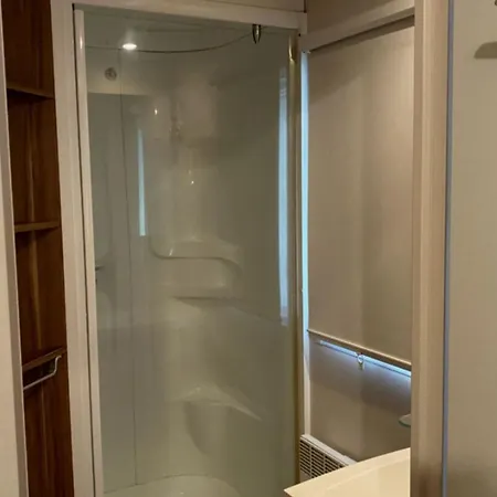 Campsite Mobil Avec Terrasse, 2 Chambres, 4 Pers. - Api-1-52-840 *